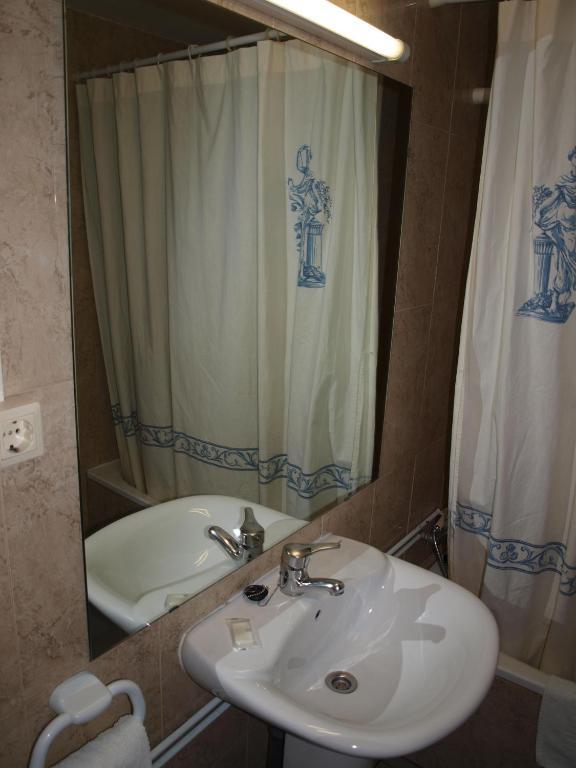 Hostal San Jorge Σαραγόσα Δωμάτιο φωτογραφία